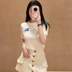 バーバリー Tシャツ レディース