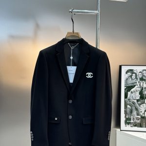 シャネル スーツ メンズ