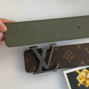 ルイヴィトン ベルト 革交換