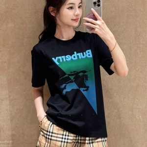 バーバリー Tシャツ 黒