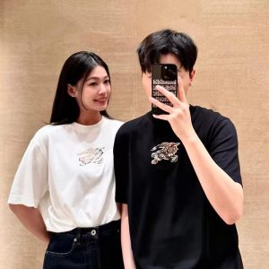 バーバリー Tシャツ 黑