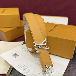 ヴィトン ベルト 値段