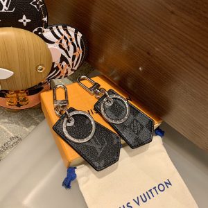 ルイヴィトン キーホルダー モノグラム