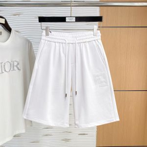 FENDI ショートパンツ メンズ