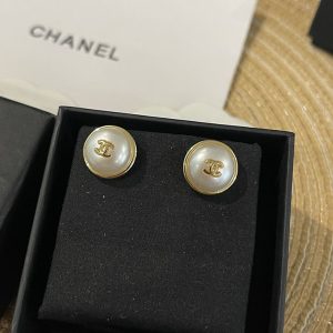 シャネル ピアス 小さめ