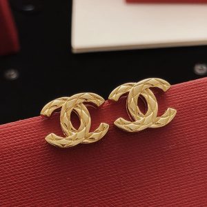 シャネル ピアス 安い