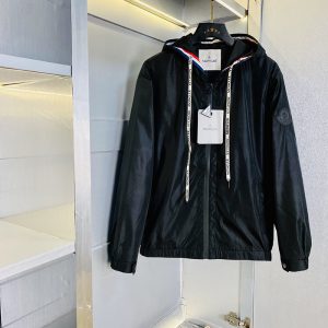 モンクレール フード付き ジャケット