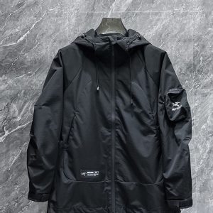 アークテリクス ジャケット コーデ