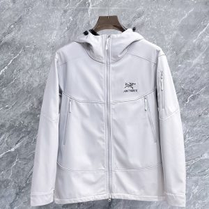 アークテリクス ジャケット 白