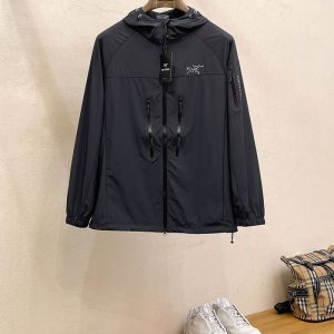 アークテリクス UVカット パーカー レディース