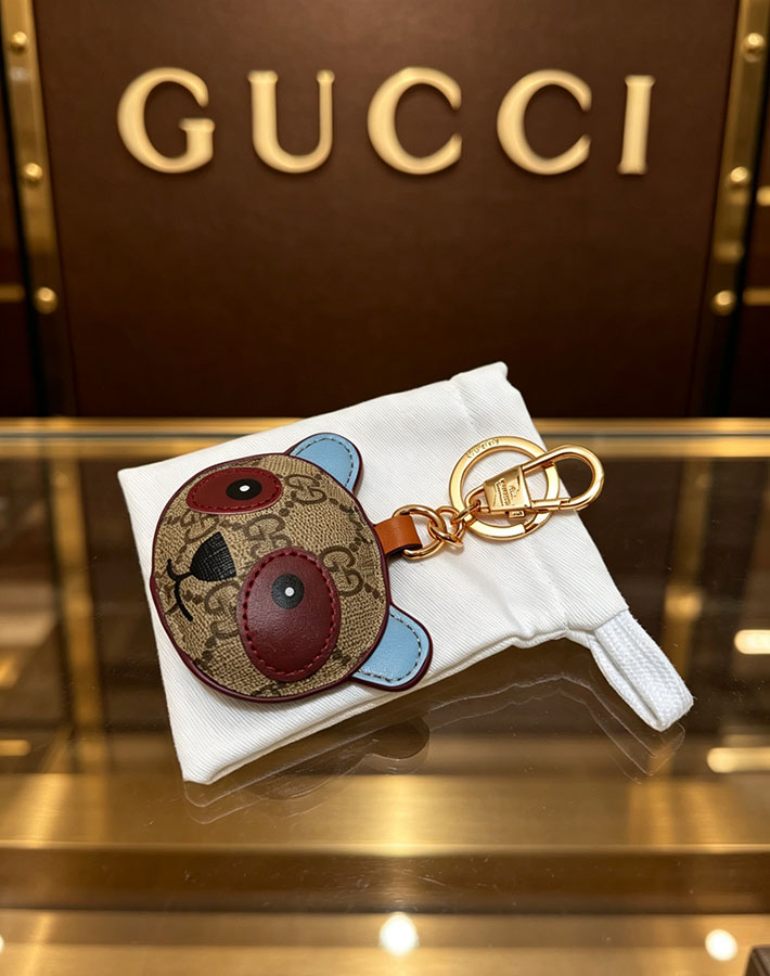 グッチ アウトレット店舗 グッチ新作 GUCCI パンダ シェイプ チャーム ベージュ&ダークブラウン 821890 9AAG1 8077 グッチ キーホルダー レディース - 画像 (4)