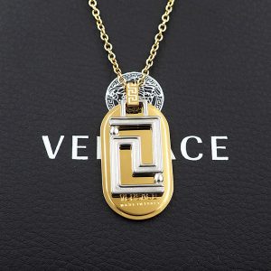 ヴェルサーチ ネックレス メンズ
