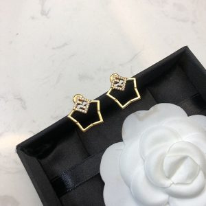 フェンディ ピアス 人気