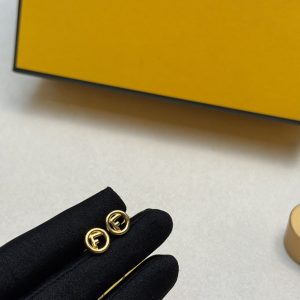 フェンディ ピアス 安い