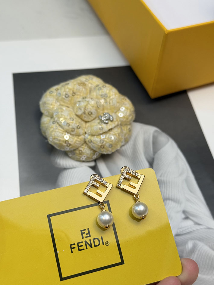 フェンディ アウトレット店舗 FENDI 安い フォーエバー フェンディ ピアス ゴールドカラーメタル パール 2701758 フェンディ ピアス パール - 画像 (6)