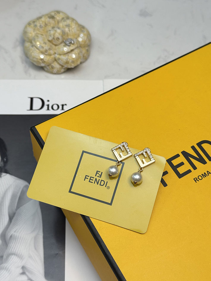 フェンディ アウトレット店舗 FENDI 安い フォーエバー フェンディ ピアス ゴールドカラーメタル パール 2701758 フェンディ ピアス パール - 画像 (5)