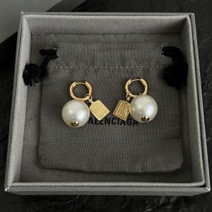 バレンシアガ ピアス パール