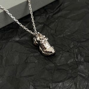 バレンシアガ ネックレス メンズ