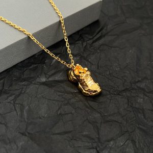 バレンシアガ ネックレス 人気