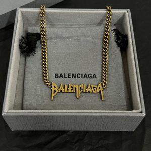 バレンシアガ ネックレス アウトレット