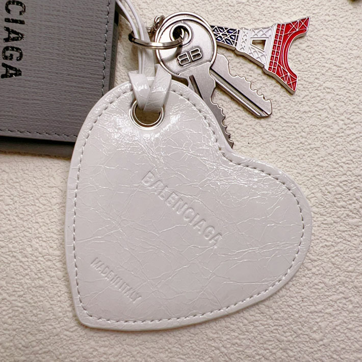 バレンシアガ アウトレット店舗 BALENCIAGA Turner チャーム キーリング バッグ チャーム 7934952AA8R8486 バレンシアガ キーリング 公式 - 画像 (4)