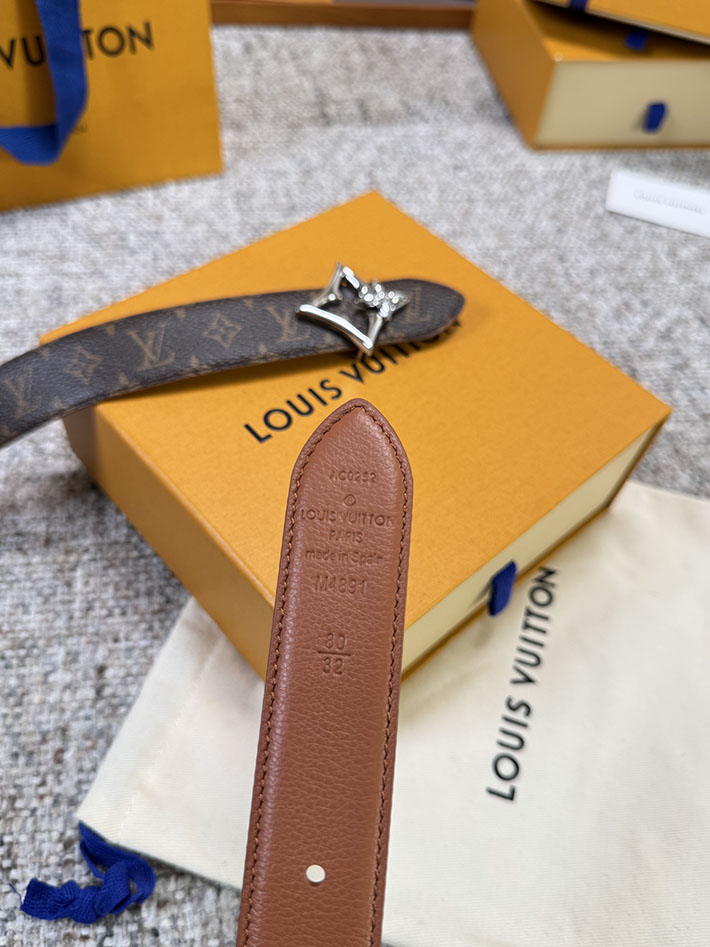 ルイヴィトン アウトレット店舗 LOUIS VUITTON ベルト・フラワーグラム 30MM リバーシブル 2701902 ルイヴィトン ベルト リバーシブル - 画像 (5)