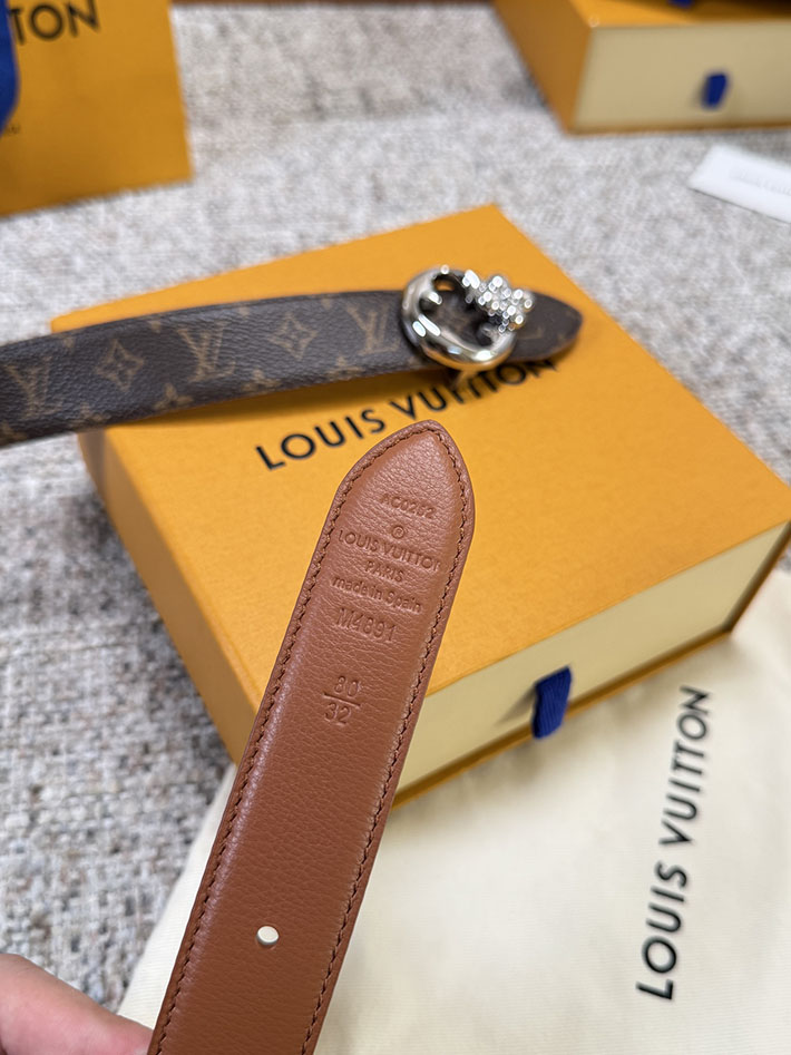 ルイヴィトン アウトレット店舗 LOUIS VUITTON ベルト・フラワーグラム 30MM リバーシブル 2701907 ルイヴィトン ベルト 新作 - 画像 (5)