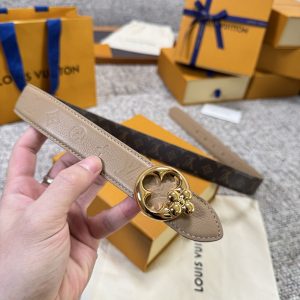 ルイヴィトン ベルト 値段