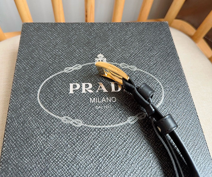 プラダ アウトレット店舗 PRADA サフィアーノレザー 25mm ベルト バックル レディース ブラック 2701956 レディース プラダ ベルト - 画像 (4)