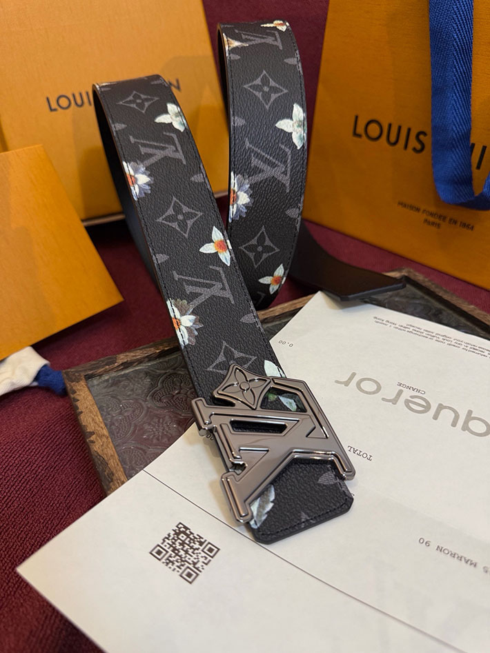ルイヴィトン アウトレット店舗 LOUIS VUITTON ベルト・LV イニシャル モノグラム・フラワー 40MM リバーシブル 2701979 ヴィトン ベルト メンズ 人気 - 画像 (6)