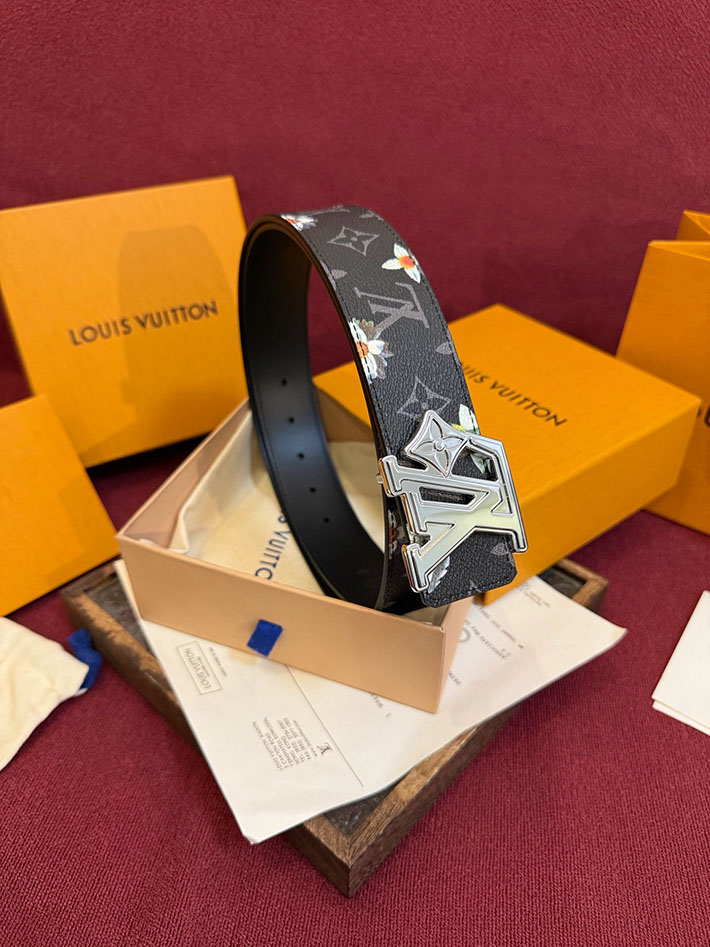 ルイヴィトン アウトレット店舗 LOUIS VUITTON ベルト・LV イニシャル モノグラム・フラワー 40MM リバーシブル 2701981 ヴィトン ベルト 安い - 画像 (3)