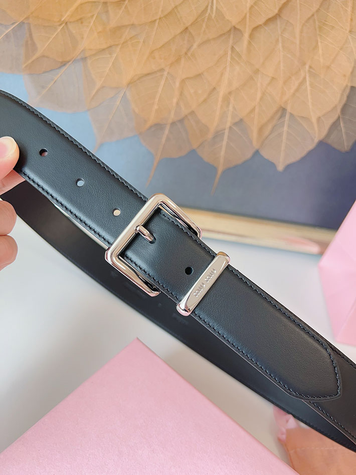 ミュウミュウ アウトレット 店舗 MiuMiu 35mm 本革 牛革 レザー ウエストベルト 細め カジュアル 2701995 Miumiu ベルト 新作 - 画像 (8)
