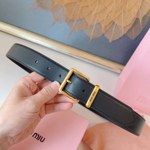 Miumiu ベルト 公式
