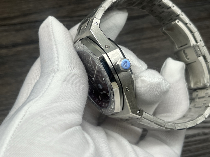 オーデマピゲスーパーコピー N級品通販AP ロイヤルオーク 26574ST パーペチュアルカレンダー 後付けダイヤ ワインレッド 41mm オーデマピゲ 置き時計 - 画像 (6)