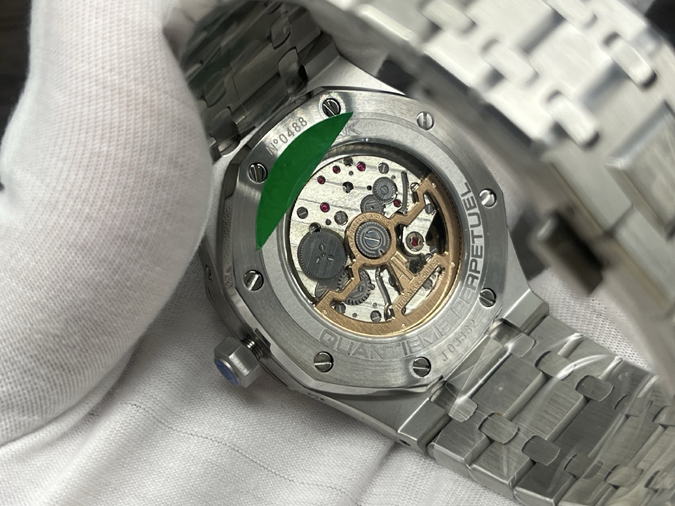 オーデマピゲスーパーコピー N級品通販AP ロイヤルオーク 26574ST パーペチュアルカレンダー 後付けダイヤ ワインレッド 41mm オーデマピゲ 置き時計 - 画像 (7)