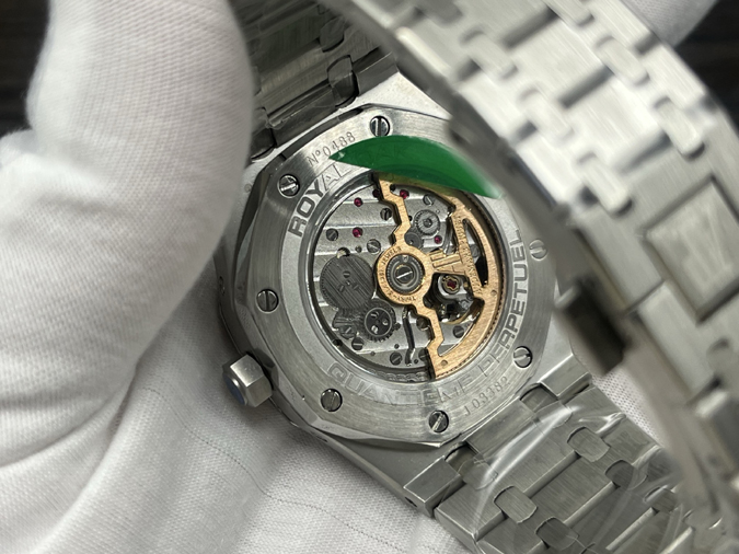 オーデマピゲスーパーコピー N級品通販AP ロイヤルオーク 26574ST 万年暦 ブルーダイヤル 後付ダイヤ スターダスト 高級感 オーデマピゲ時計レディース - 画像 (7)