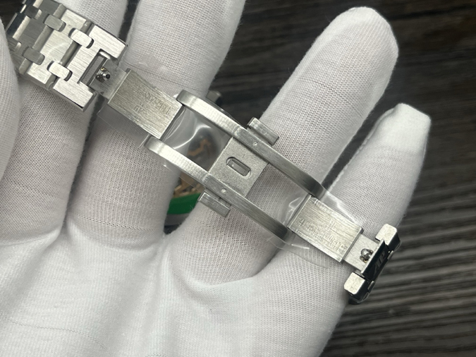 オーデマピゲスーパーコピー N級品通販AP ロイヤルオーク 26574ST 万年暦 ブルーダイヤル 後付ダイヤ スターダスト 高級感 オーデマピゲ時計レディース - 画像 (9)