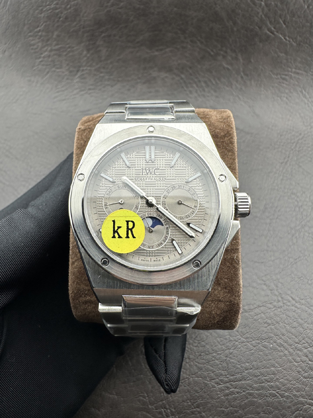 ブランド腕時計専門店 通販 IWC インジニアー パーペチュアルカレンダー クロノグラフ チタンアルミニデ シルバーグリッド フライバック 腕時計 iwc 時計 人気 - 画像 (2)
