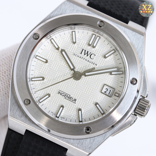ブランド腕時計専門店 通販 IWC インジニアー オートマチック ブラックグリッド ブラックラバー レプリカ 腕時計 iwc 腕時計 人気 - 画像 (3)