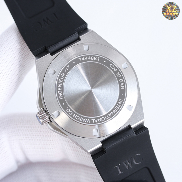 ブランド腕時計専門店 通販 IWC インジニアー オートマチック ブラックグリッド ブラックラバー レプリカ 腕時計 iwc 腕時計 人気 - 画像 (5)