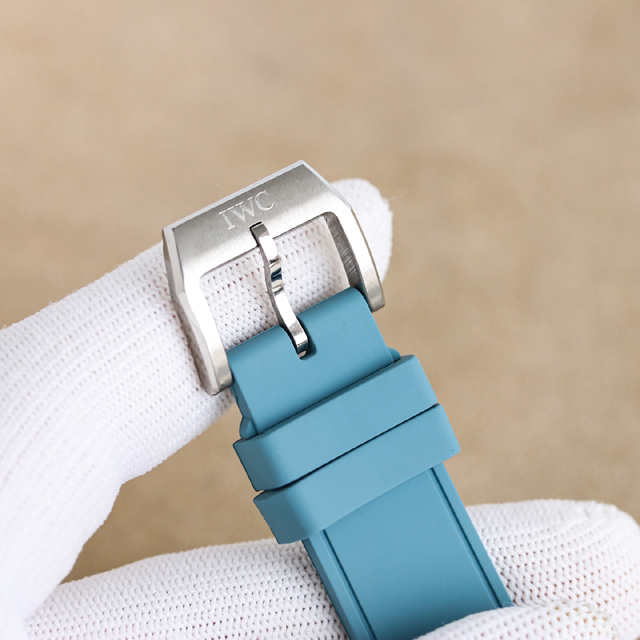 ブランド腕時計専門店 通販IWC パイロットウォッチ クロノグラフ ブルー ブルーベルト レプリカ 透明裏見 iwc 時計新作 - 画像 (9)