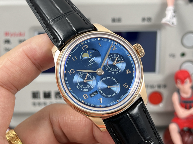 ブランド腕時計専門店 通販IWC ポルトギーゼ パーペチュアルカレンダー ブルー アーマーゴールド風 レプリカ 正装向け iwc 時計 人気 オートマチック - 画像 (2)