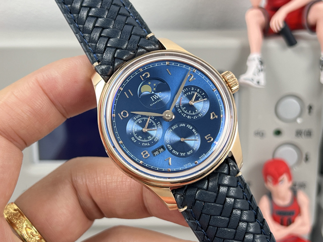 ブランド腕時計専門店 通販IWC ポルトギーゼ パーペチュアルカレンダー ゴールド風 ブルーダイヤル ブルーベルト iwc 時計 人気 ステンレススチール - 画像 (2)