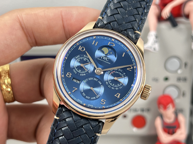 ブランド腕時計専門店 通販IWC ポルトギーゼ パーペチュアルカレンダー ゴールド風 ブルーダイヤル ブルーベルト iwc 時計 人気 ステンレススチール - 画像 (3)