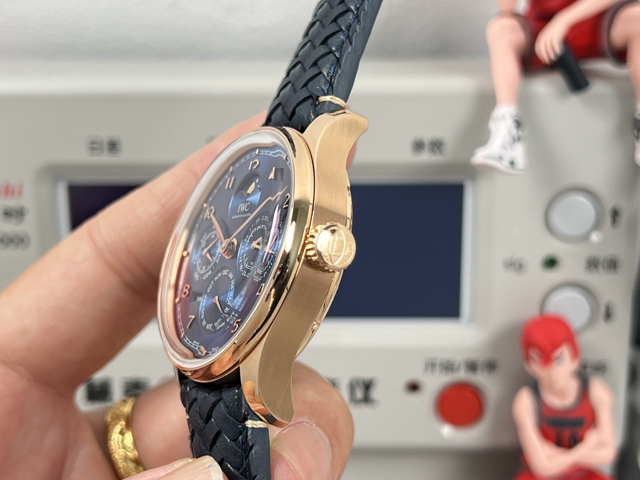 ブランド腕時計専門店 通販IWC ポルトギーゼ パーペチュアルカレンダー ゴールド風 ブルーダイヤル ブルーベルト iwc 時計 人気 ステンレススチール - 画像 (6)