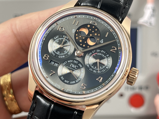 ブランド腕時計専門店 通販IWC ポルトギーゼ 万年暦 レプリカ 7日間パワーリザーブ 南北半球月相 ブルーダイヤル iwc 時計 メンズ - 画像 (4)