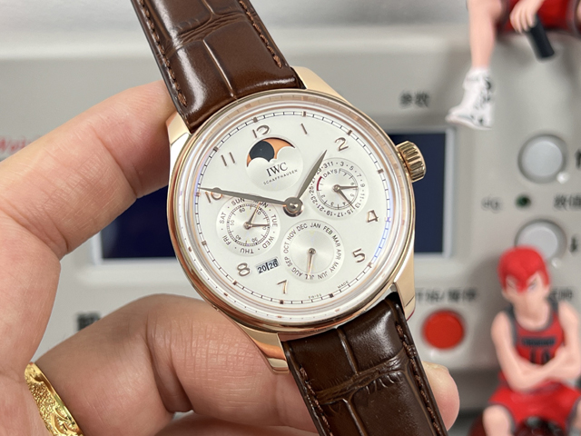 ブランド腕時計専門店 通販IWC ポルトギーゼ パーペチュアルカレンダー シルバー ローズゴールド風 レプリカ 高級感 iwc 時計新作 - 画像 (2)