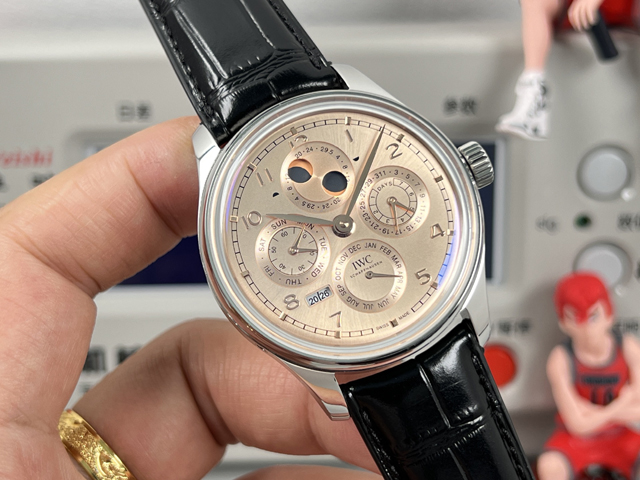ブランド腕時計専門店 通販IWC ポルトギーゼ パーペチュアルカレンダー ステンレス風 シルバーダイヤル ブラックベルト iwc 時計 人気 - 画像 (5)