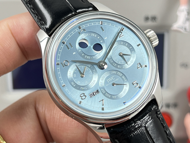 ブランド腕時計専門店 通販IWC ポルトギーゼ パーペチュアルカレンダー ホライズンブルー プラチナ風 レプリカ 高級感 iwc 時計 店舗 - 画像 (4)