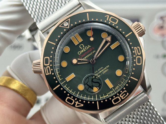 高級腕時計スーパーコピー オメガ(OMEGA) シーマスター ダイバー 300M 007 エディション オメガ 時計 スピードマスター - 画像 (4)